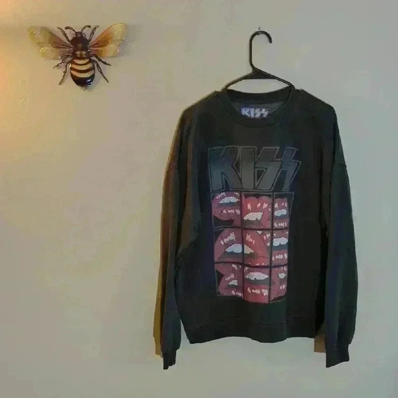 Kiss Other - KISS Graphic Black Sweater, size large, black